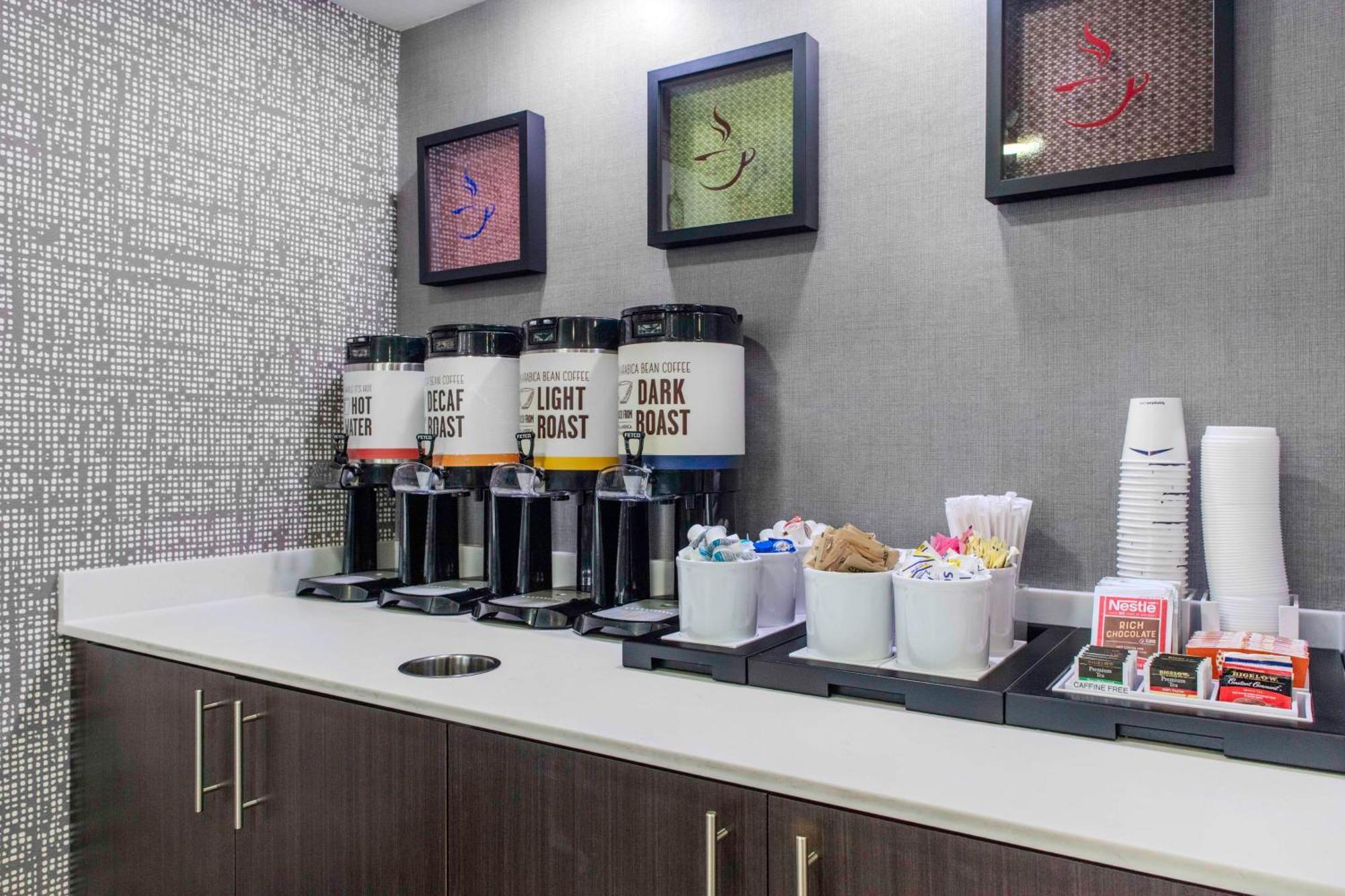 Hampton Inn Detroit Northville Eksteriør billede